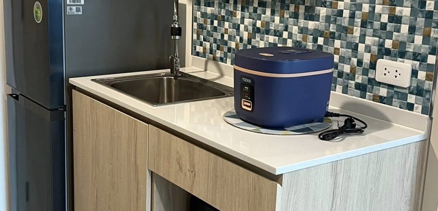 Nue noble ศรีนครินทร์-ลาซาล ติดรถไฟฟ้าสายสีเหลือง วิวสระว่ายน้ำ