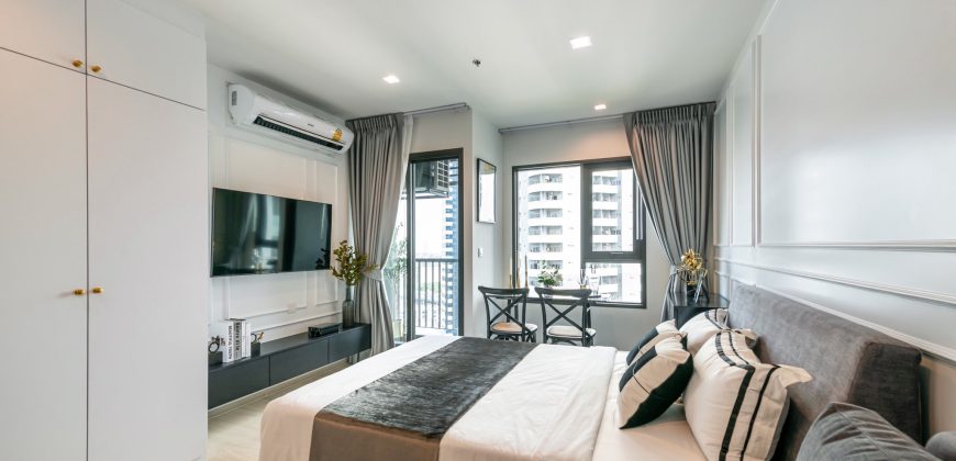 Life One Wireless ถนนวิทยุ ห้อง Studio กลางเมือง